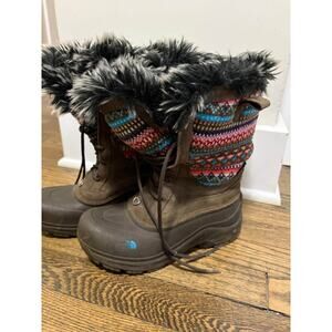 Sz 5 - Girls North Face Winter Boots